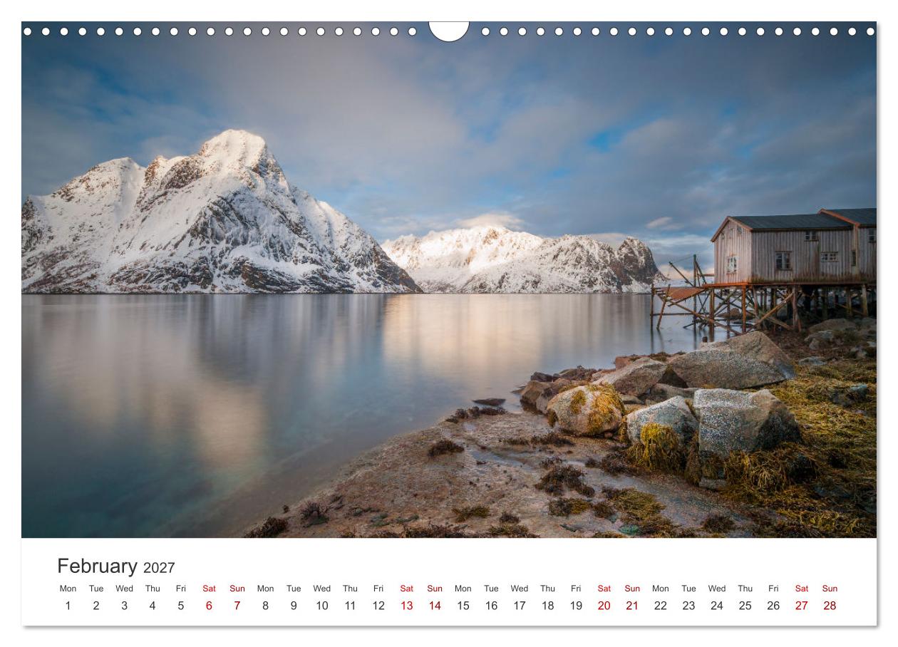 Veggkalender med fjell og fjord
